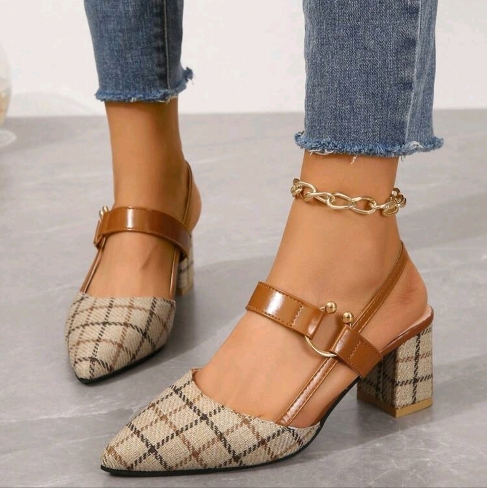 Women's Fashionable Square Fabric Material Peep Toe Chunky High Heels Sandals - Picture 3 of 6